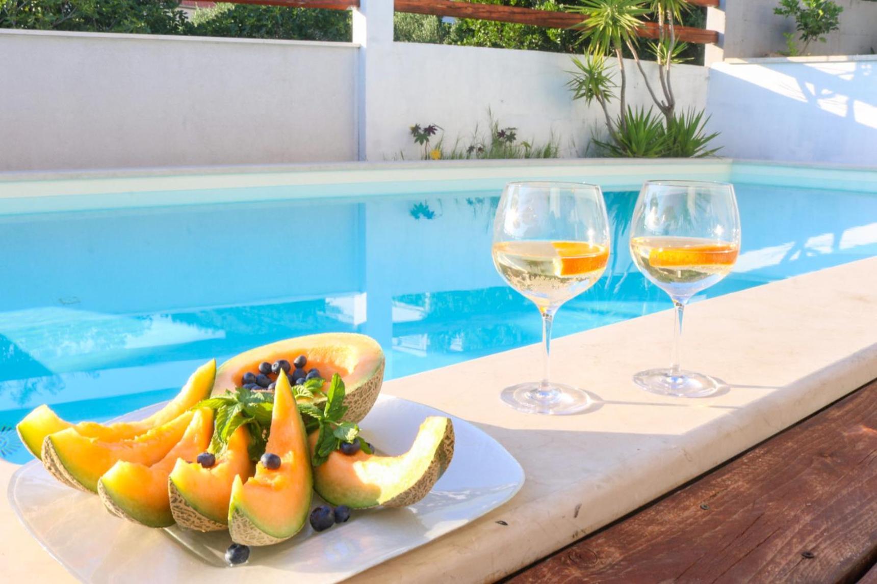 Villa My Rose With A Private Pool มลินี ภายนอก รูปภาพ