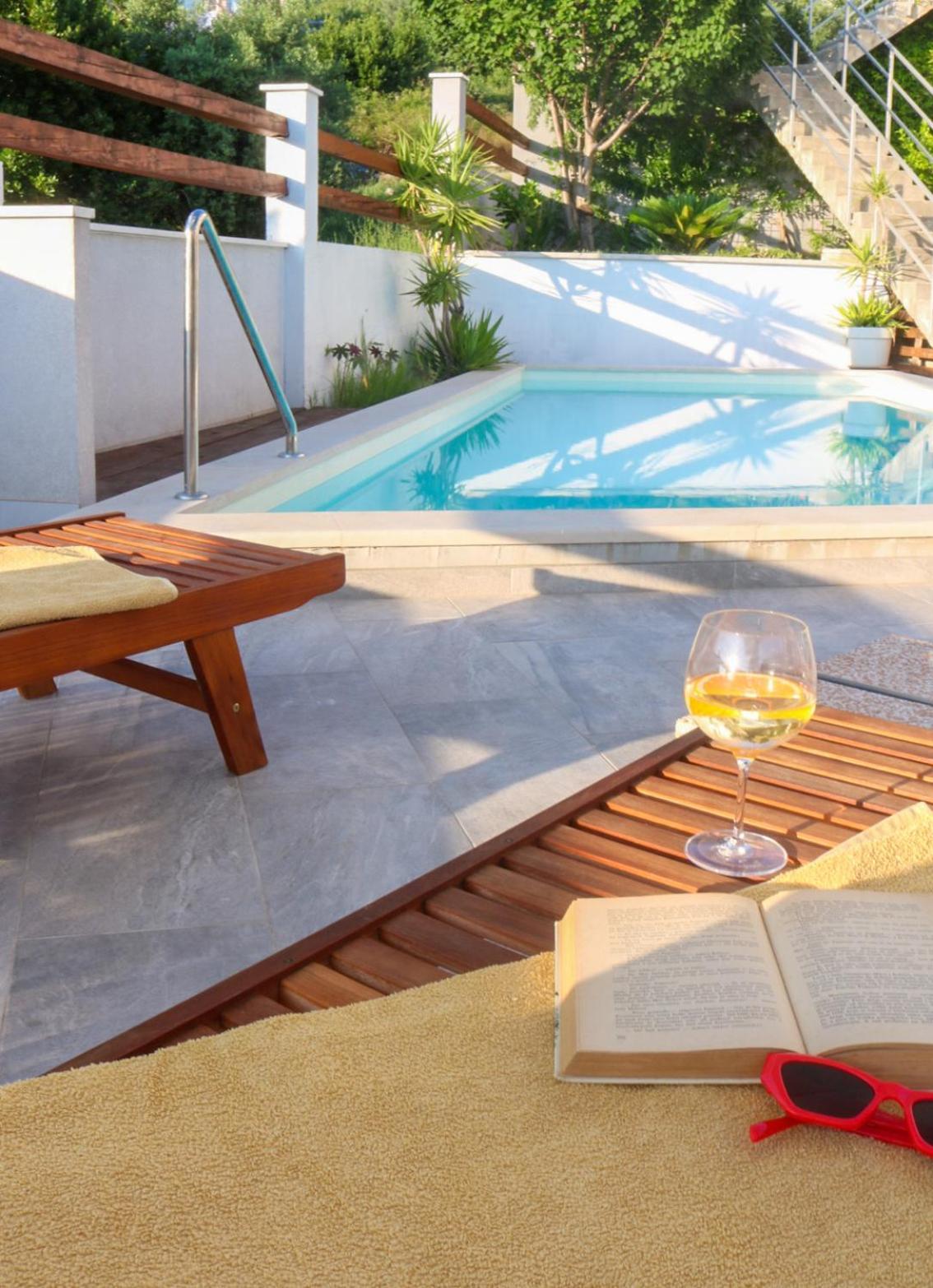 Villa My Rose With A Private Pool มลินี ภายนอก รูปภาพ