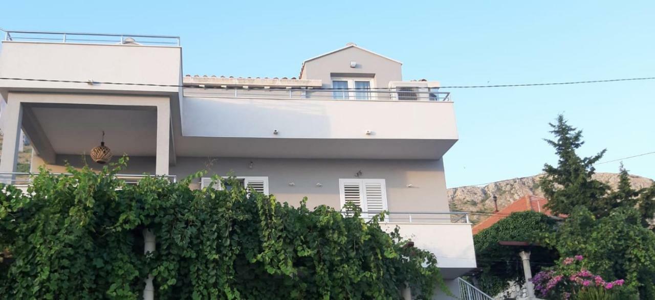 Villa My Rose With A Private Pool มลินี ภายนอก รูปภาพ